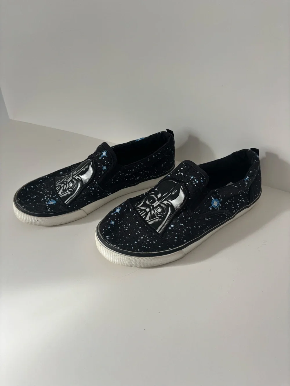 GAP Kids Black Darth Vader Slip-On Sneakers with Blue Star Print Size 3